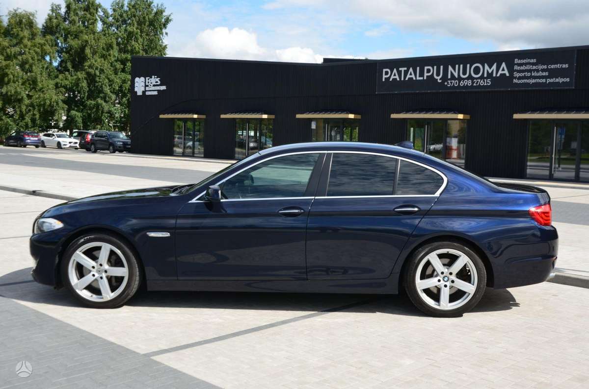 BMW 525, 3.0 l., Седан
