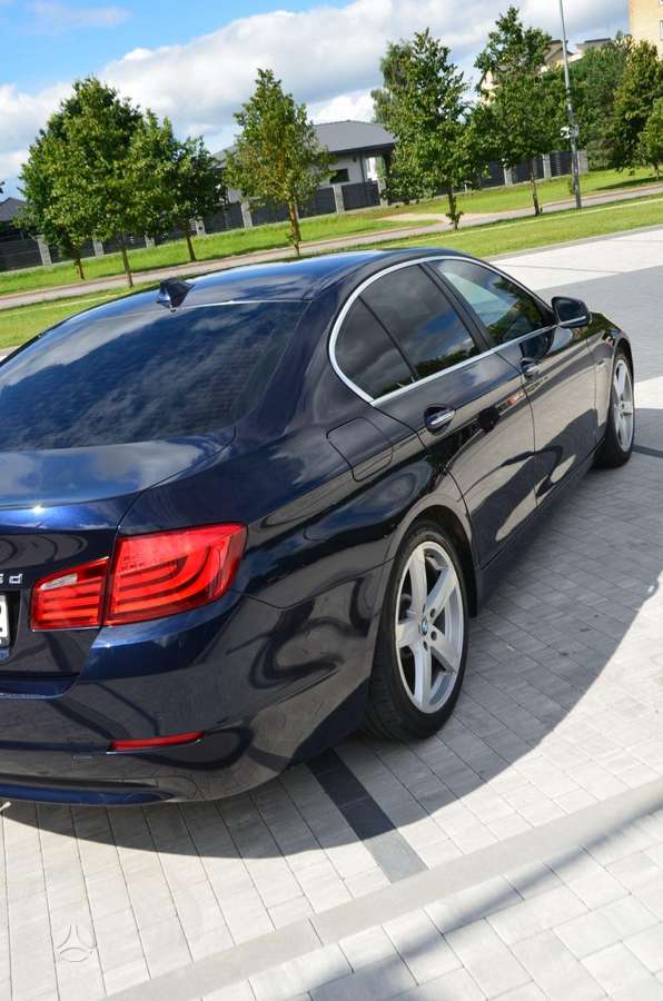 BMW 525, 3.0 l., Седан