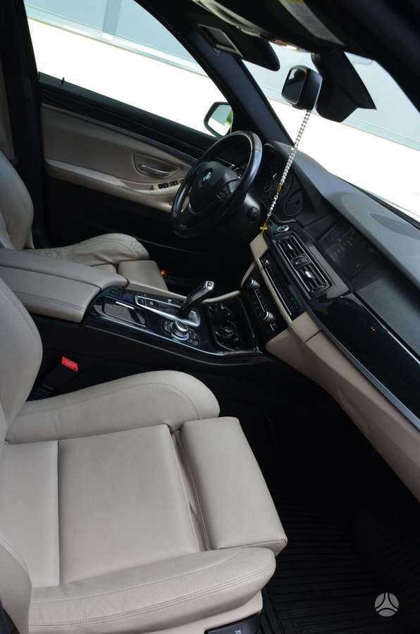 BMW 525, 3.0 l., Седан
