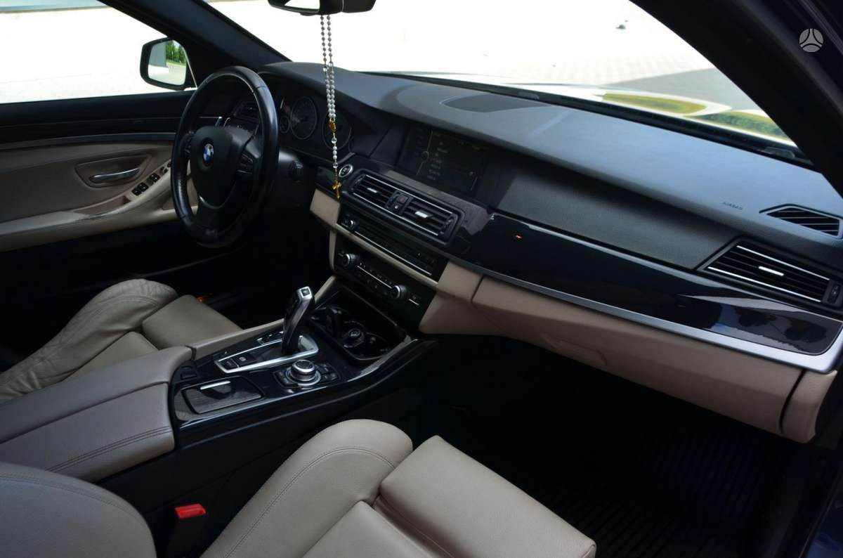 BMW 525, 3.0 l., Седан