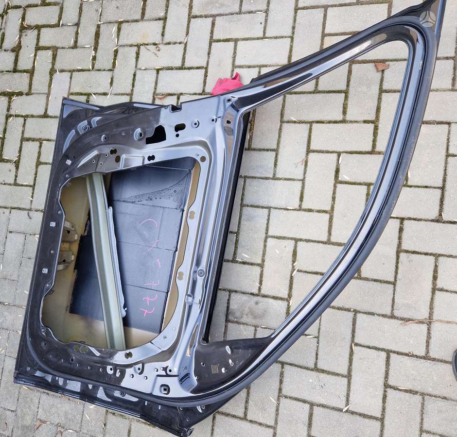 BMW X7 rezerves daļās