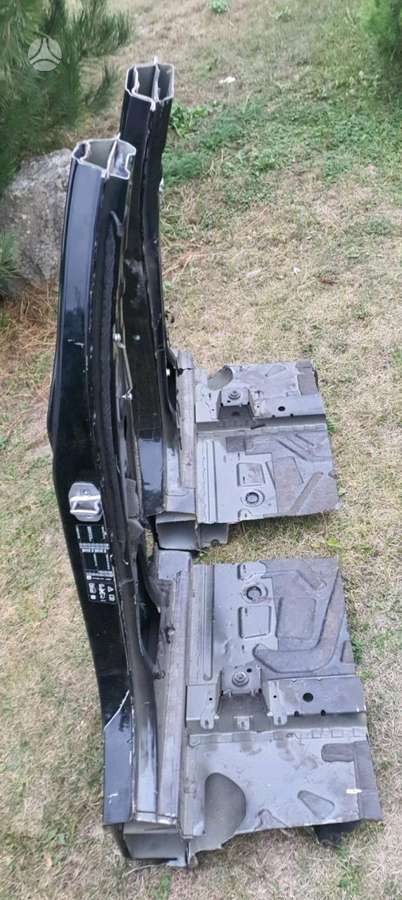 BMW X7 for parts
