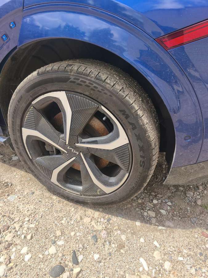 Kia EV6 dalimis. 4x4 r20