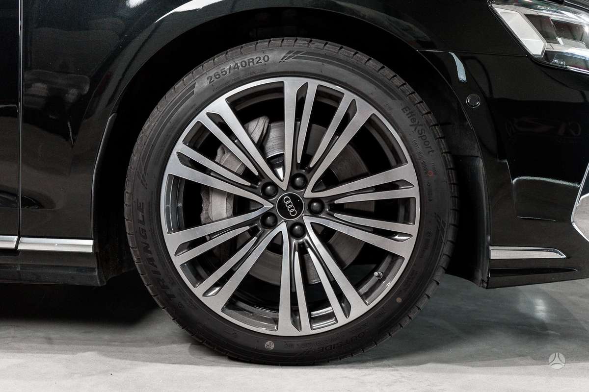Audi A8, 3.0 l., Седан