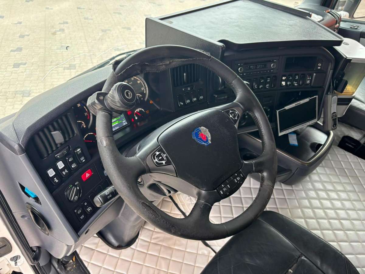 Scania R 480 8x4*4, самосвалы