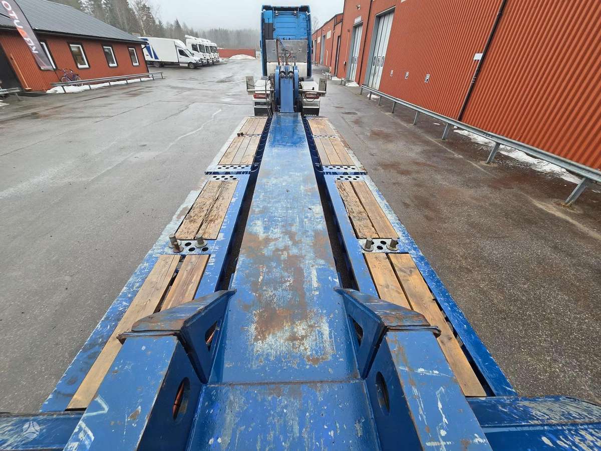 Volvo FH 16 750 8x4, single sleeper