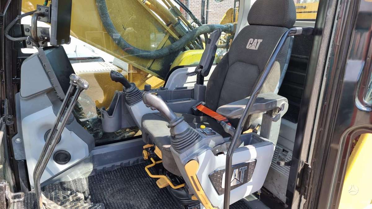 Caterpillar 336, excavator