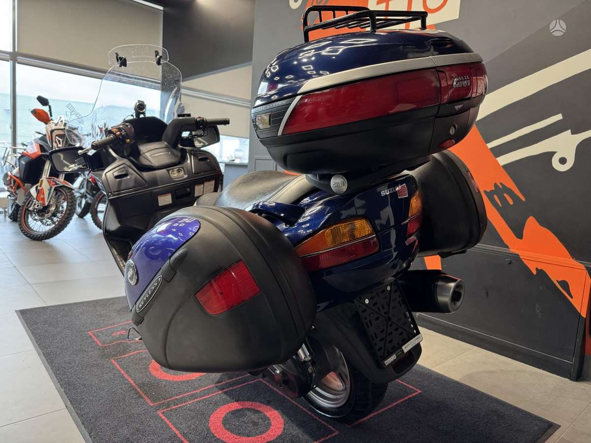 Suzuki Burgman 650cc, scooters / mopeds
