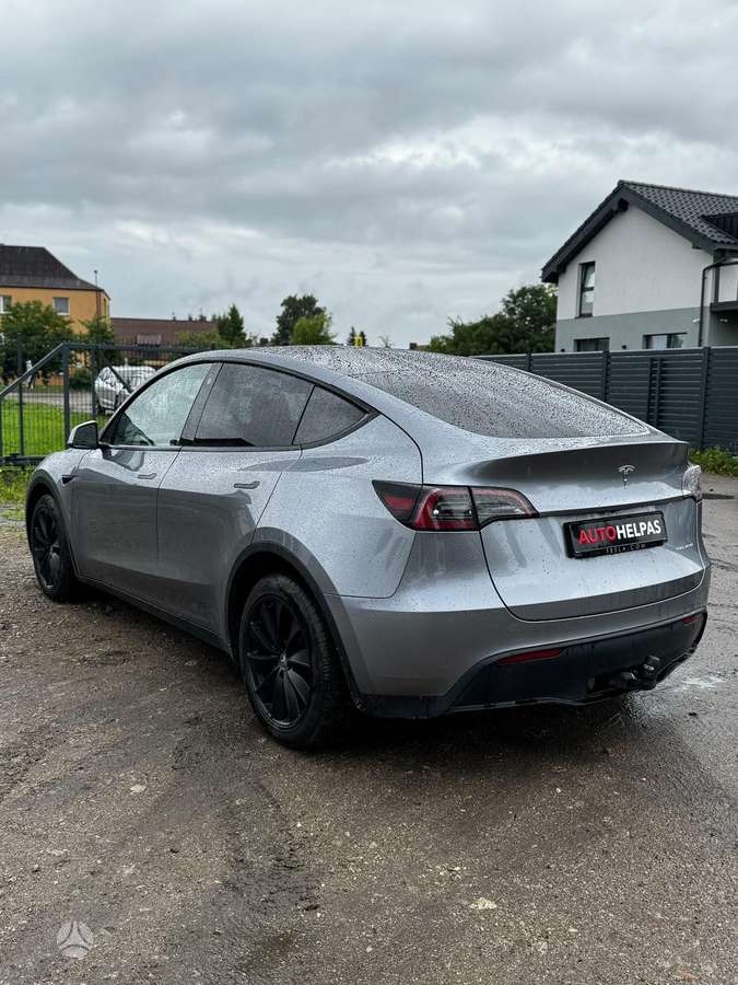 Tesla Model Y, 81 кВт·ч, Хэтчбек