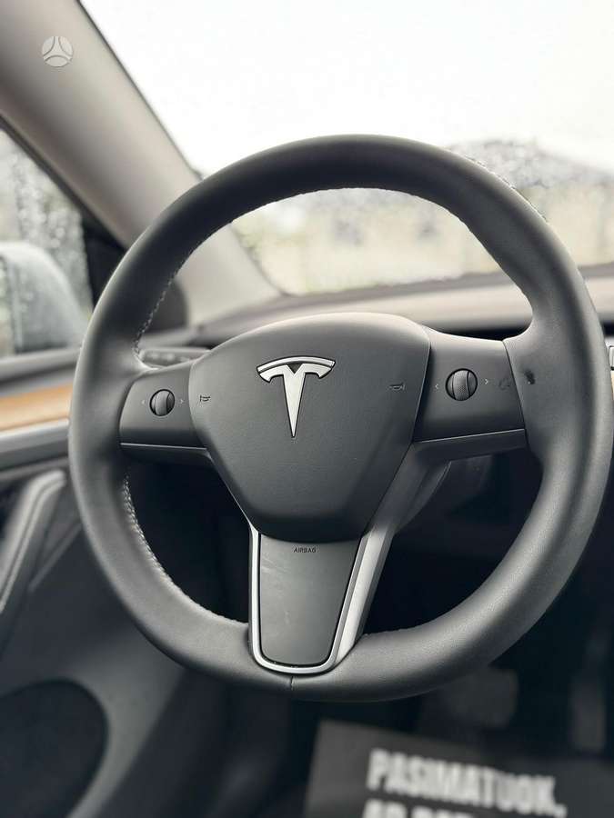 Tesla Model Y, 81 кВт·ч, Хэтчбек