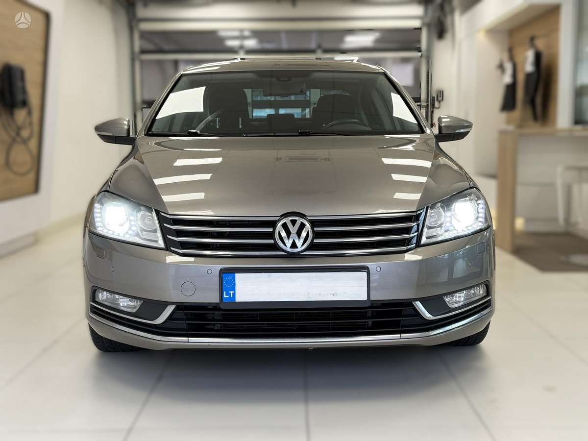 Volkswagen Passat - 2