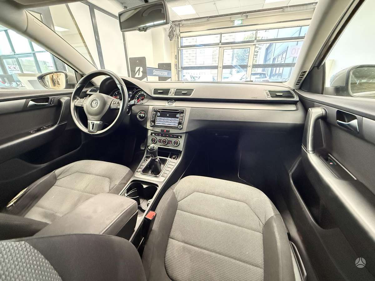 Volkswagen Passat - 9