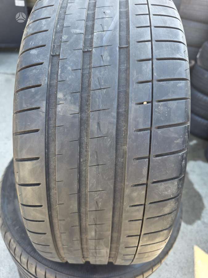 Vredestein 2022m, летние 255/40 R20