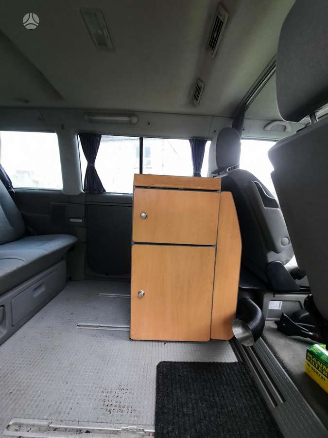 Volkswagen Multivan, 2.5 l., Минивэн