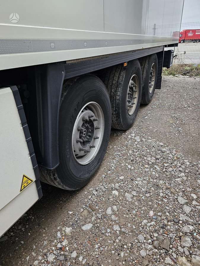 Krone SD, Carrier Vector 1550, refrigerated