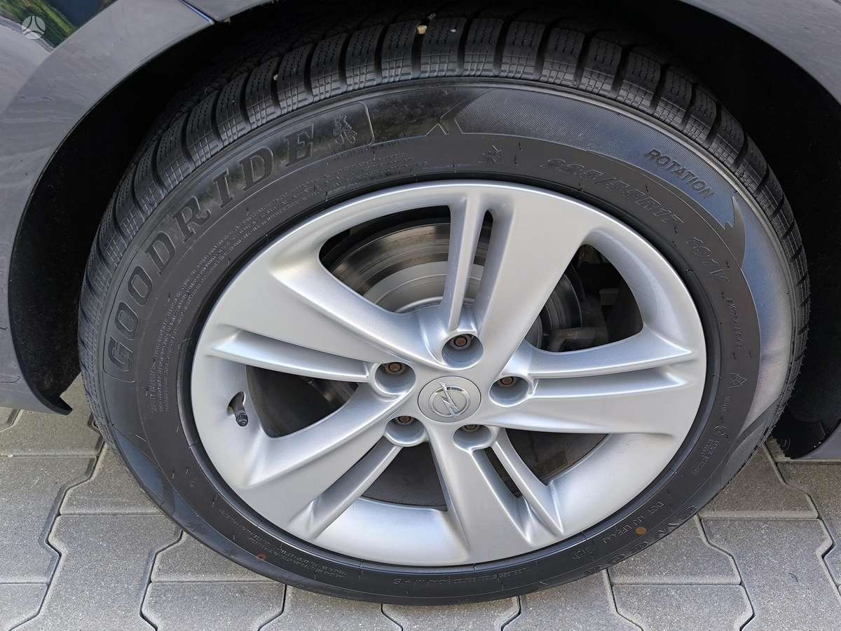 Opel Insignia, 2.0 l., Универсал