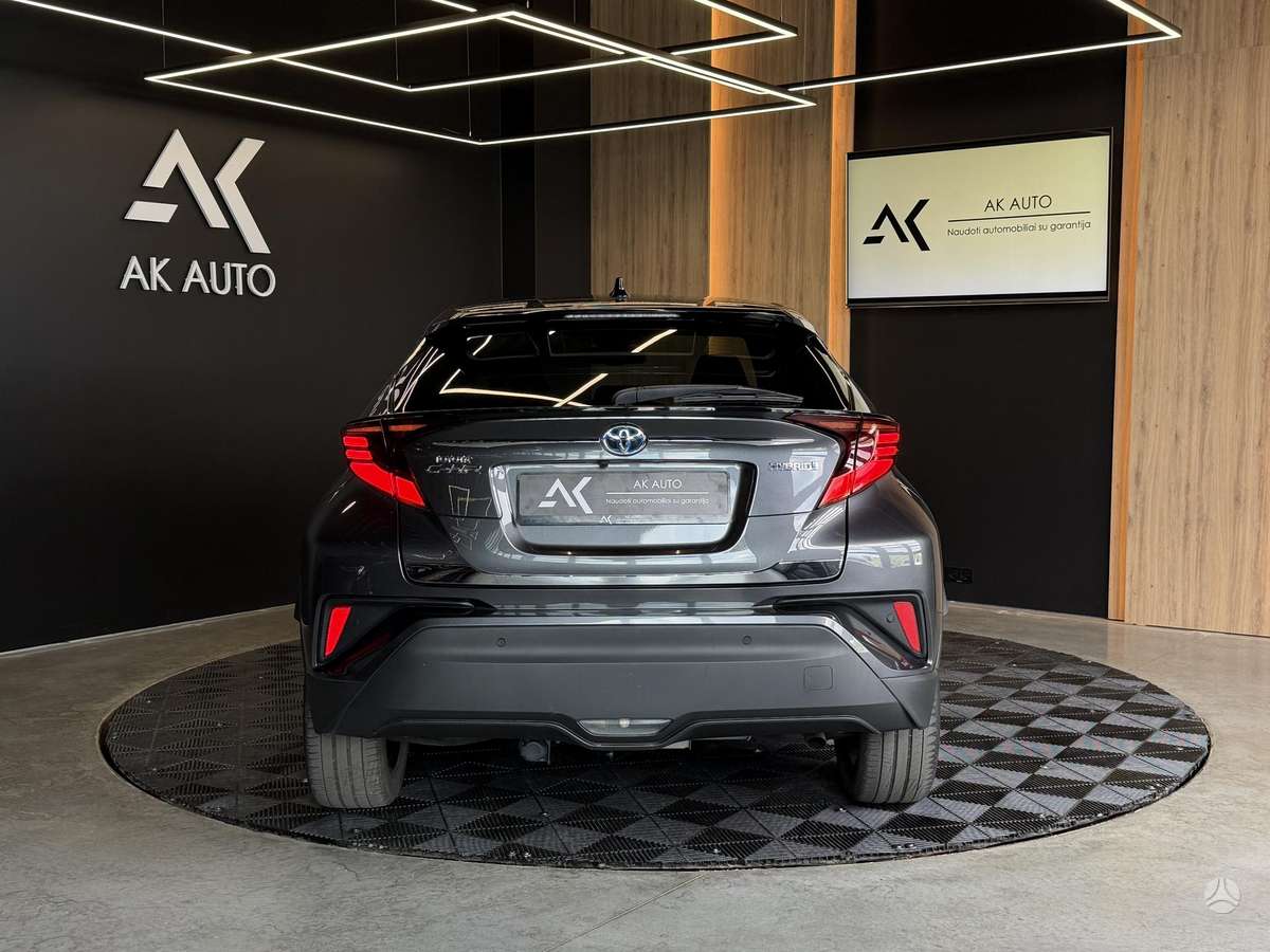 Toyota C-HR - 10