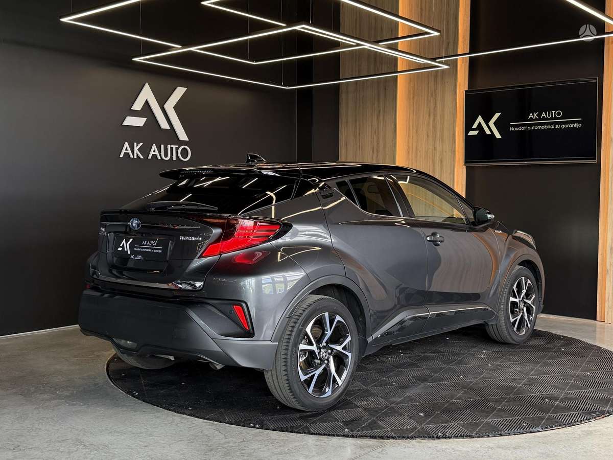 Toyota C-HR - 12
