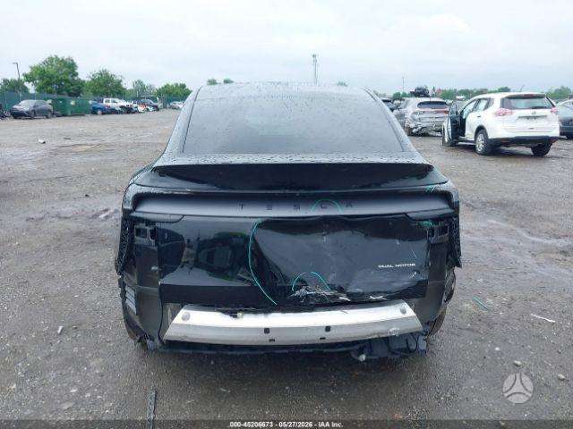 Tesla Model Y, hatchback
