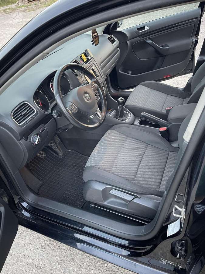 Volkswagen Golf - 9