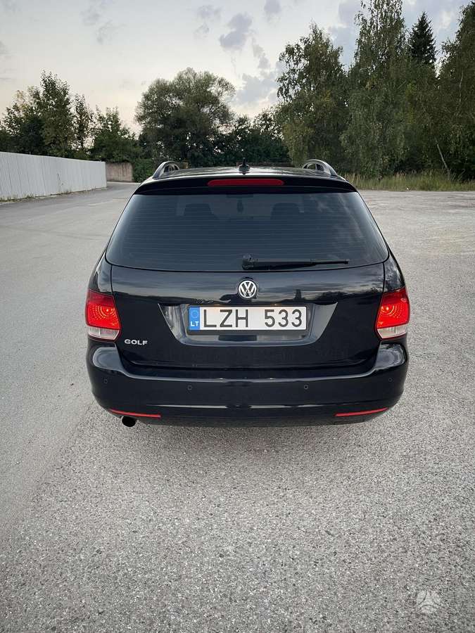Volkswagen Golf - 6