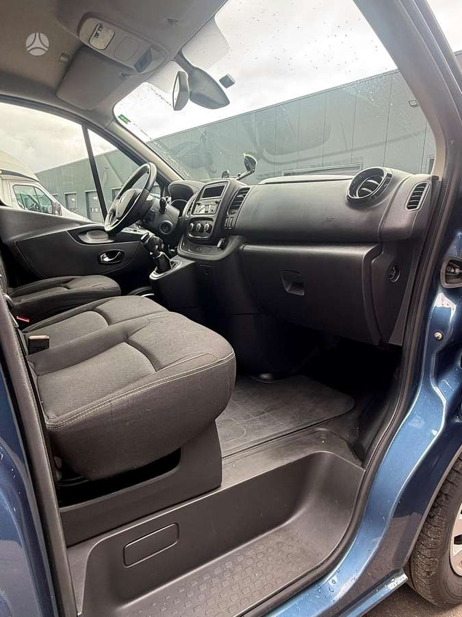 Renault Trafic - 9