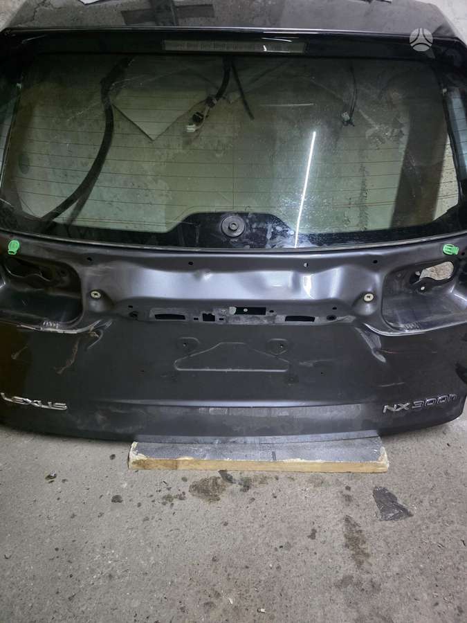 Lexus NX 300h body parts