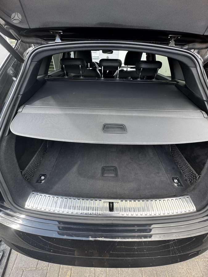 Audi e-tron, 95 kWh, off-road / crossover