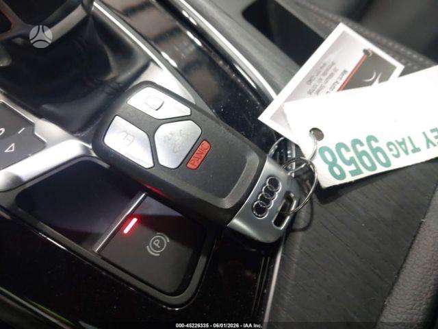 Audi A4, 2.0 l., Седан