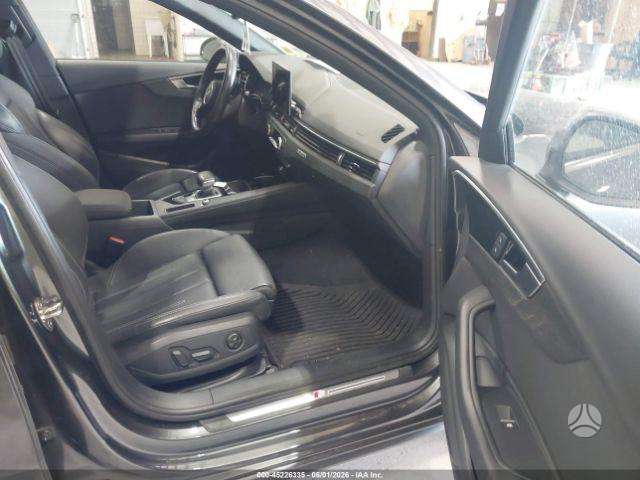 Audi A4, 2.0 l., Седан