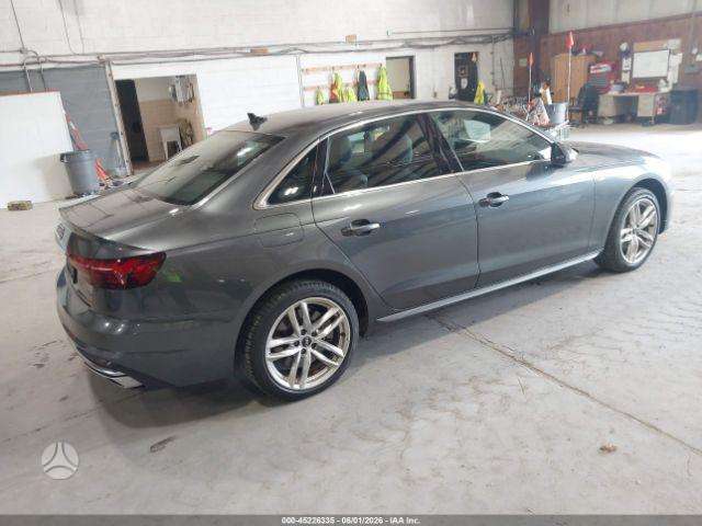 Audi A4, 2.0 l., Седан