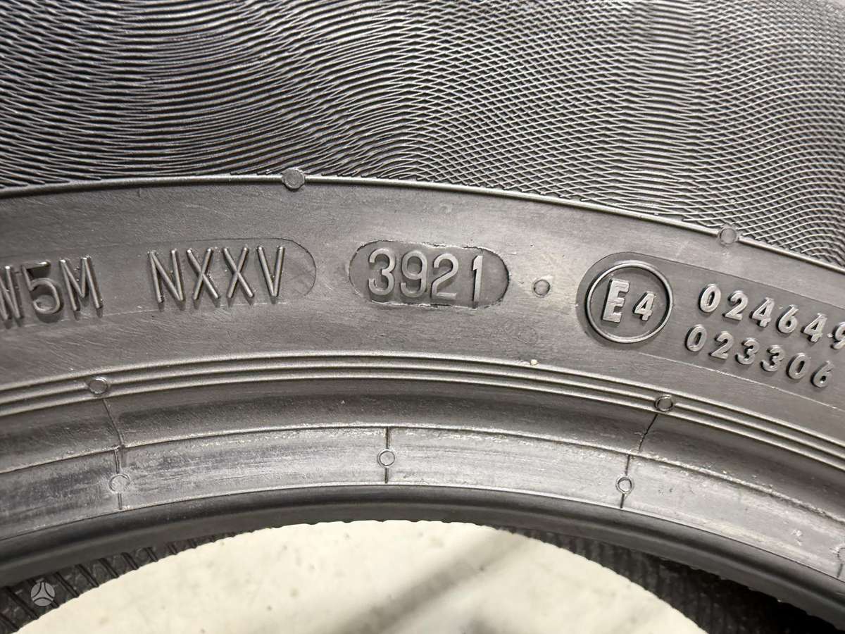 Continental ContiWinterContact ts830p, winter 215/60 R16