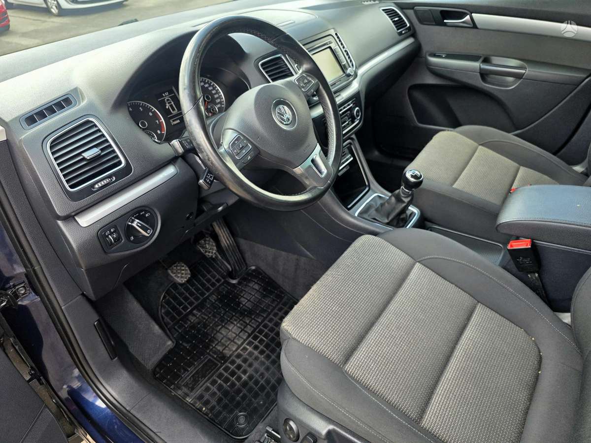 Volkswagen Sharan - 7