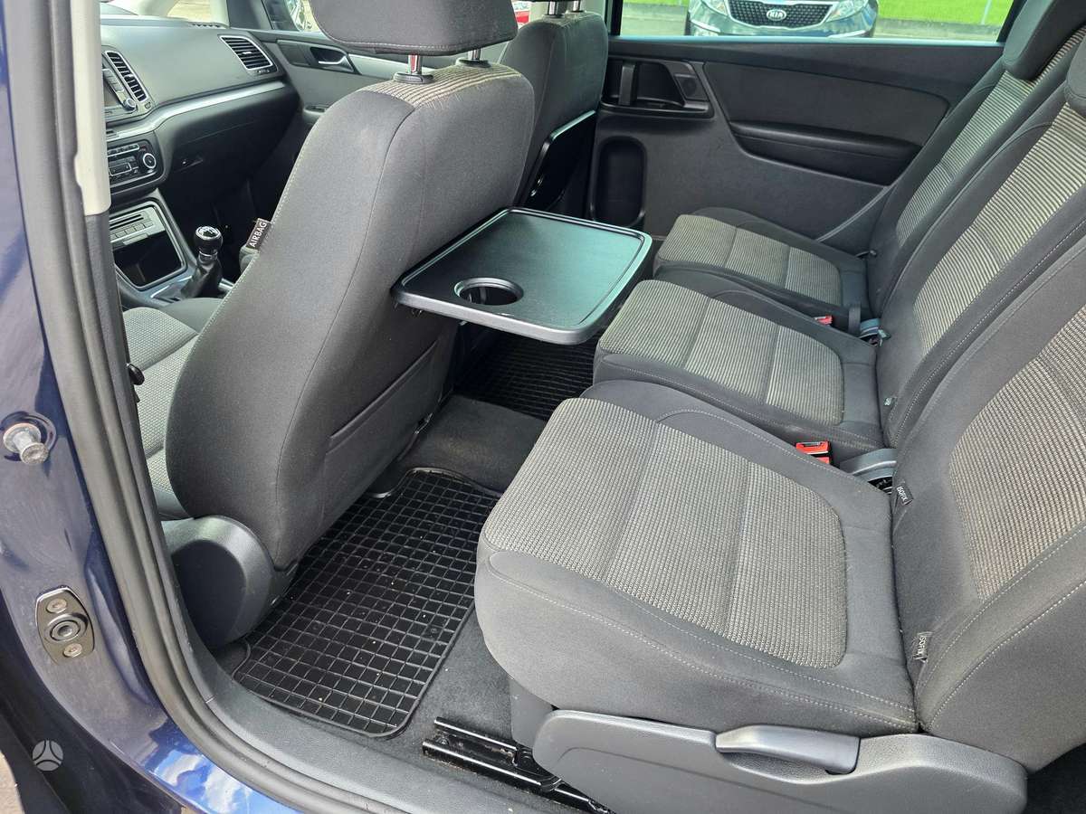 Volkswagen Sharan - 8