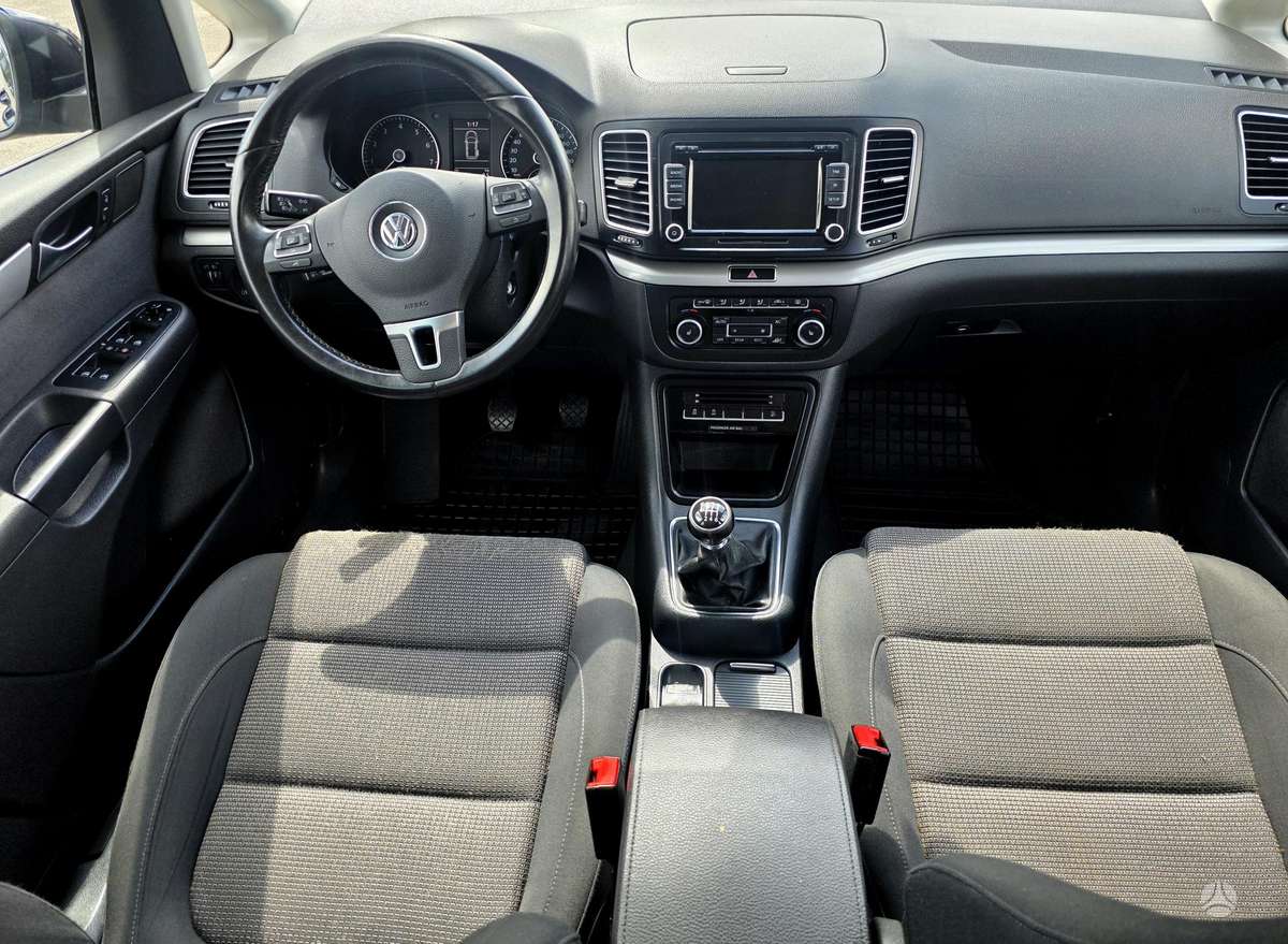 Volkswagen Sharan - 12