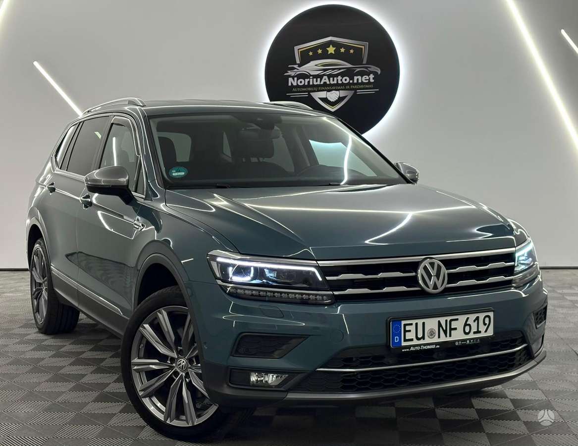 Volkswagen Tiguan - 1