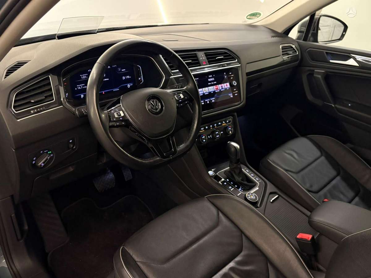 Volkswagen Tiguan - 2