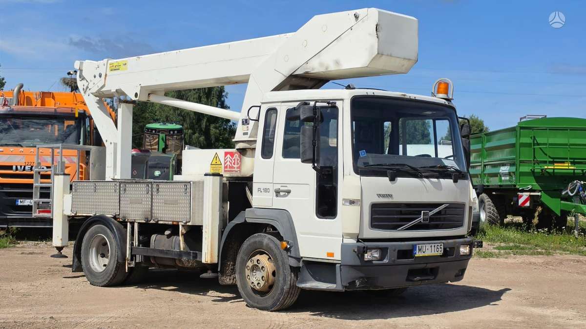 Volvo FL180, crane trucks