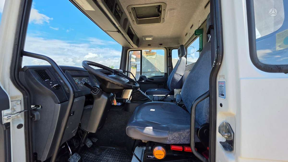 Volvo FL180, crane trucks
