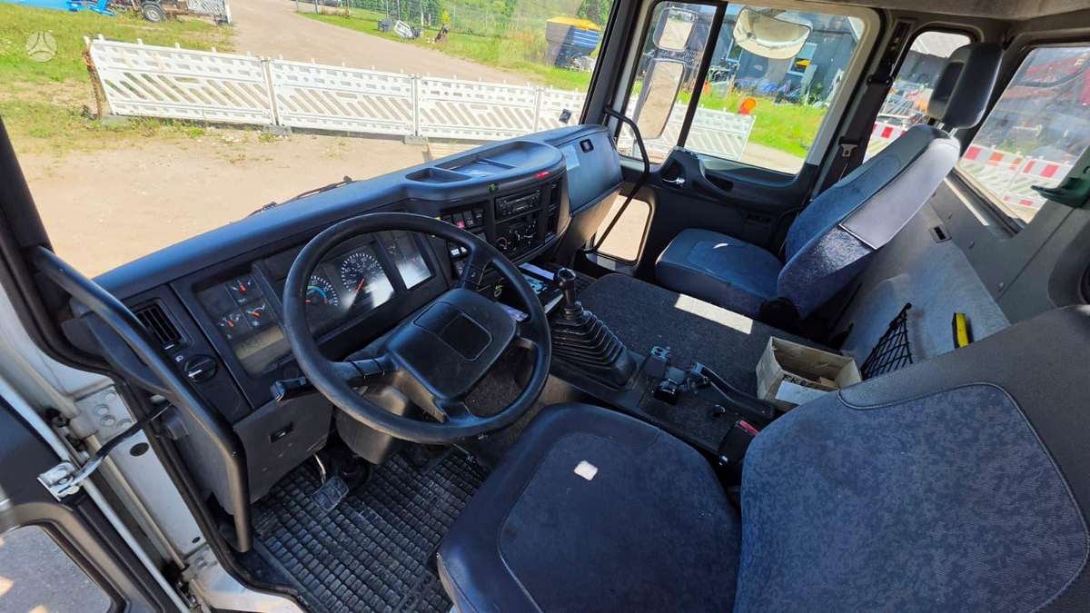 Volvo FL180, crane trucks