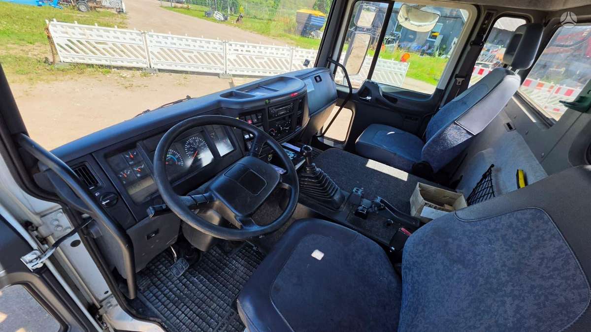 Volvo FL180, crane trucks