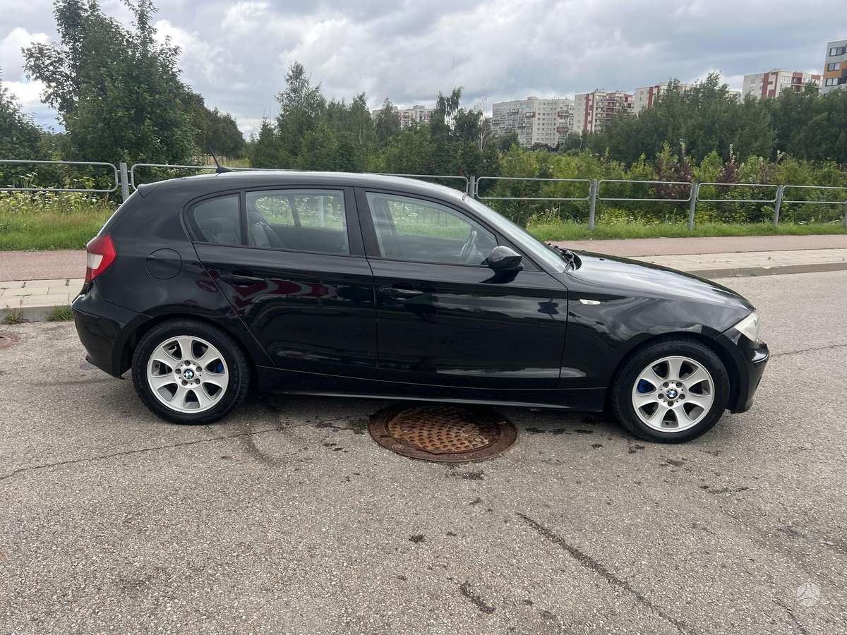 BMW 120, 2.0 l., hatchback