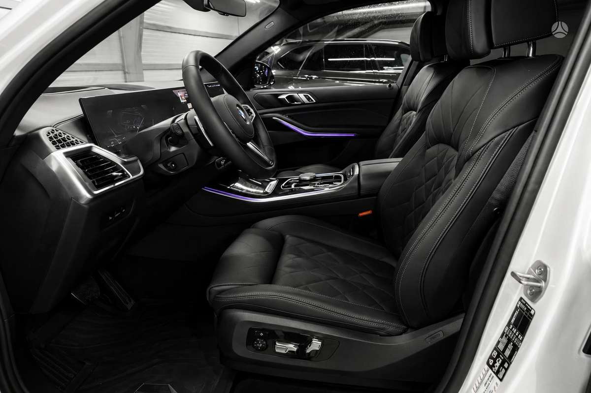 BMW X5, off-road / crossover
