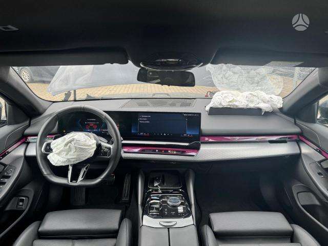 BMW i5, Универсал