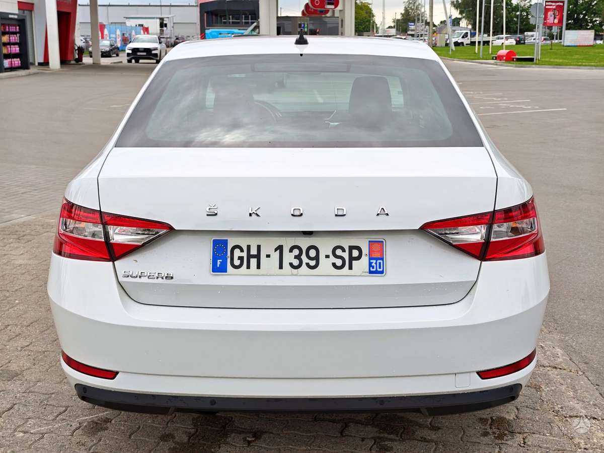 Škoda Superb - 12