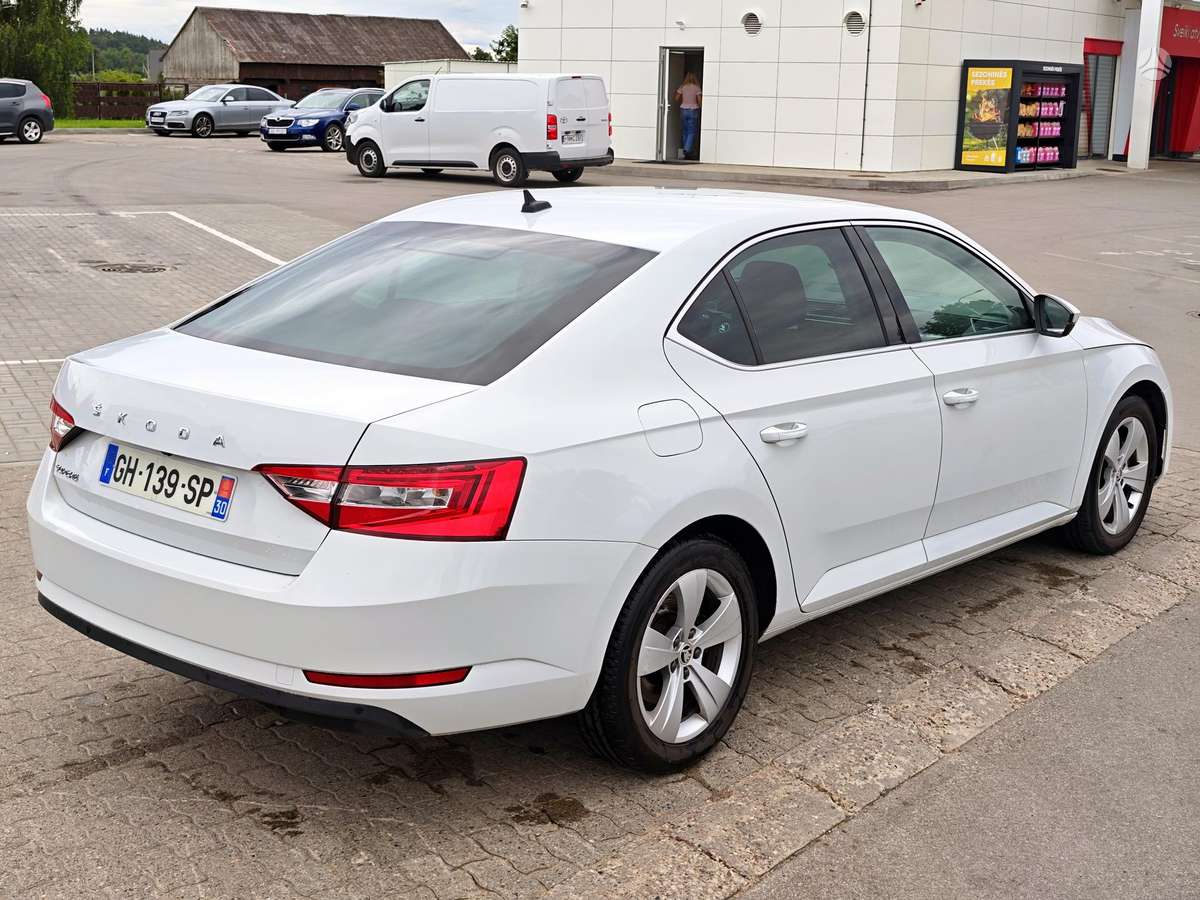 Skoda Superb, 2.0 l., Хэтчбек