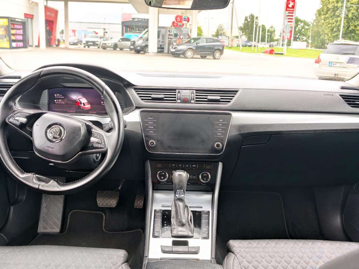 Skoda Superb, 2.0 l., hatchback