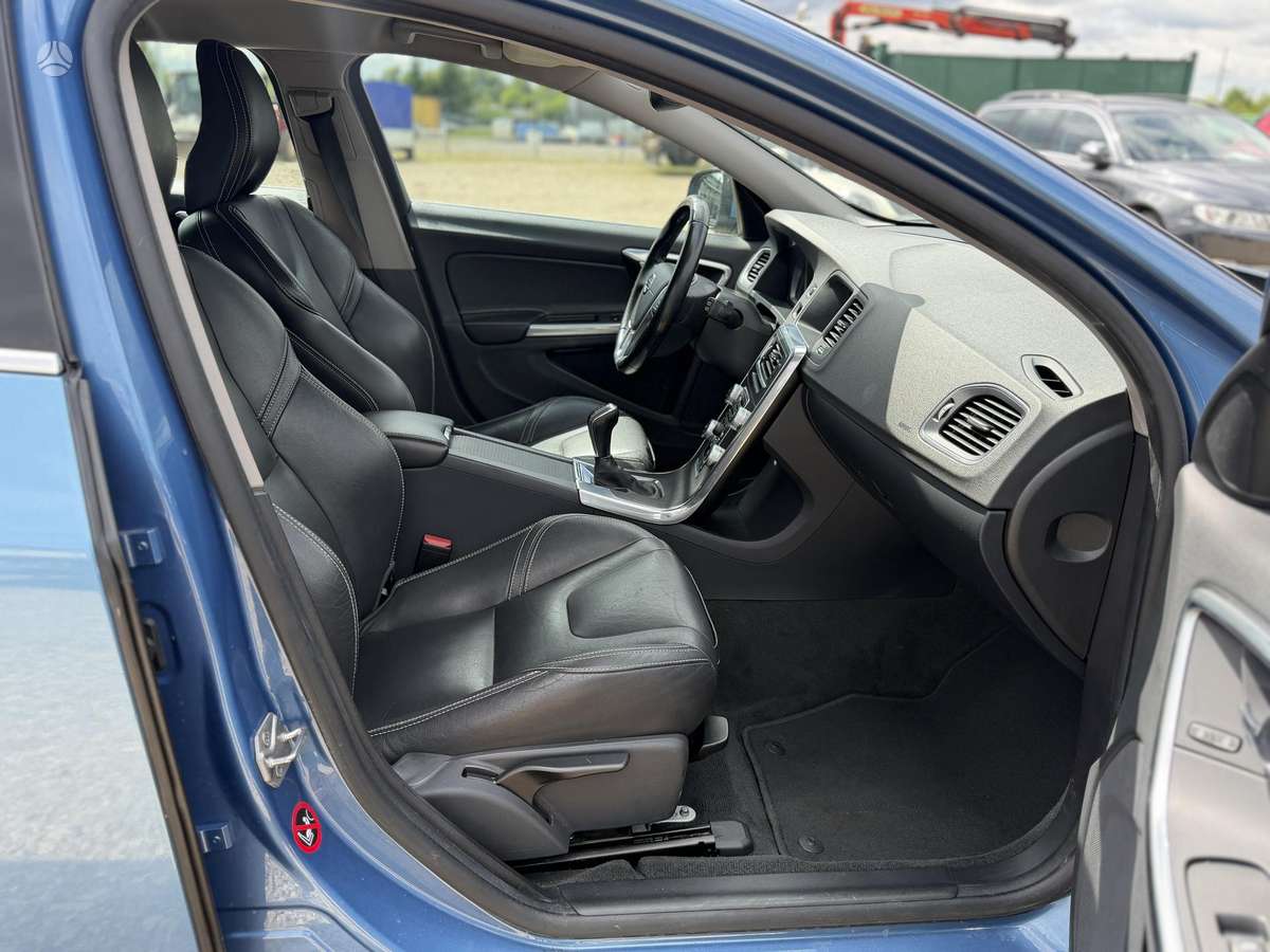 Volvo V60, 2.0 l., Универсал