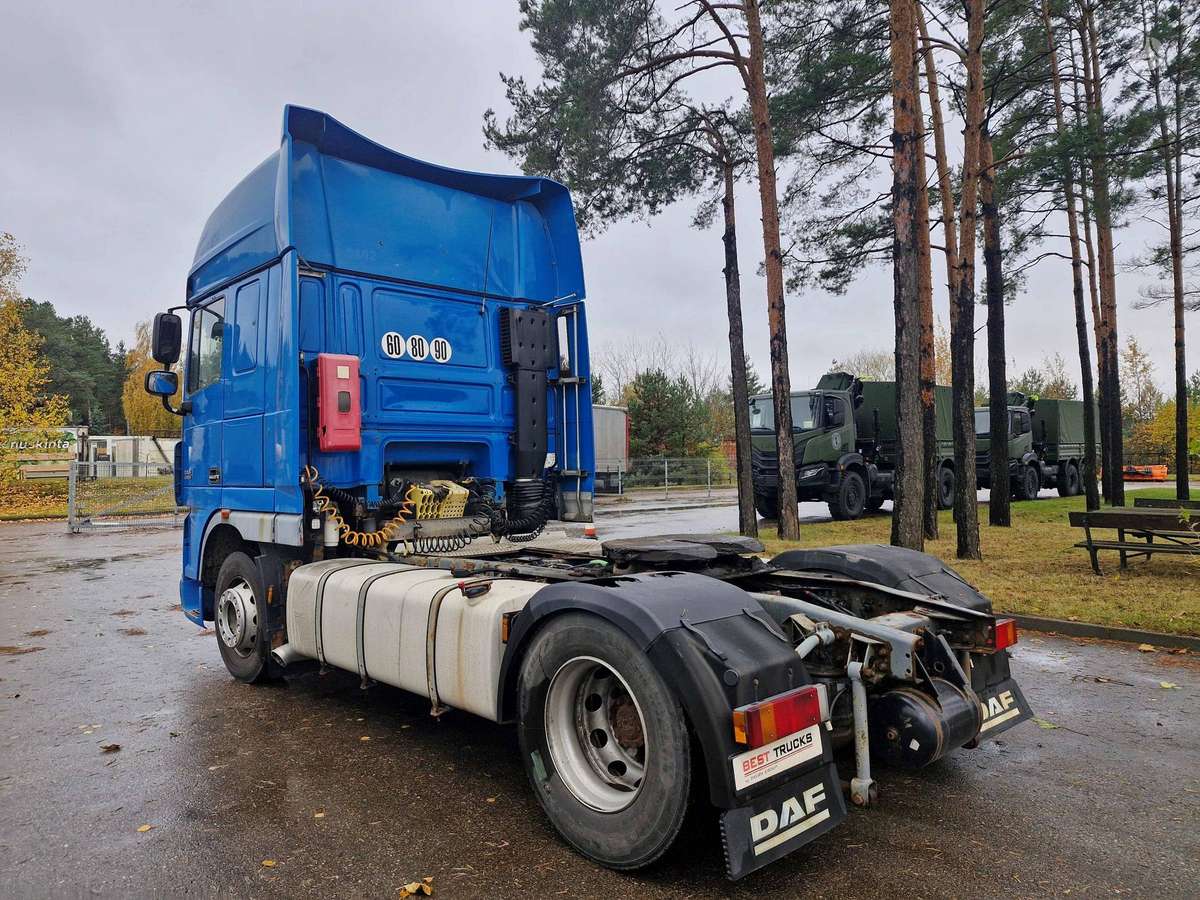 DAF 105.460, 2 спальных места