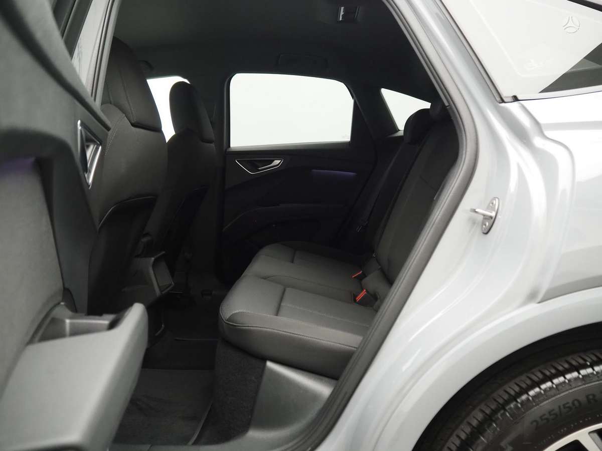 Audi Q4 e-tron, visureigis / krosoveris